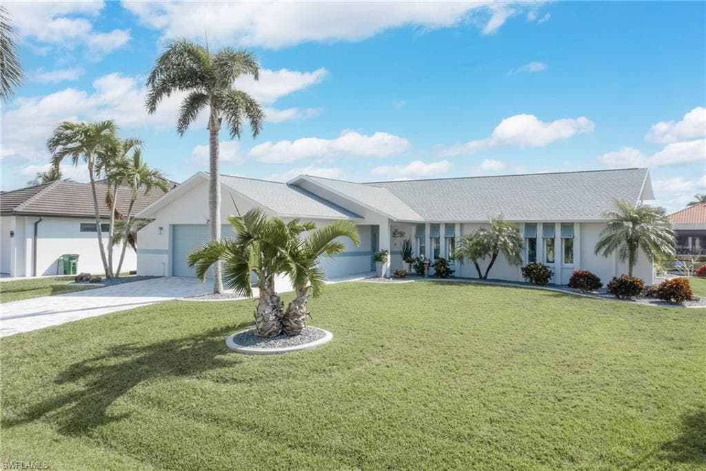 2904 SW 39th TER CAPE CORAL, FL 33914