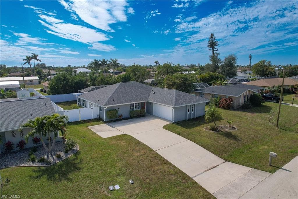 1316 SE 28th TER CAPE CORAL, FL 33904