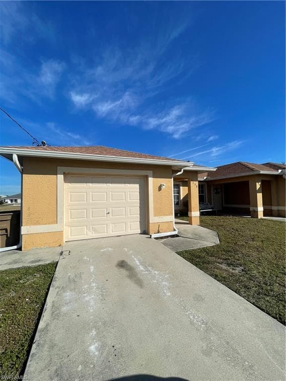 1715 SW 33rd TER CAPE CORAL, FL 33914
