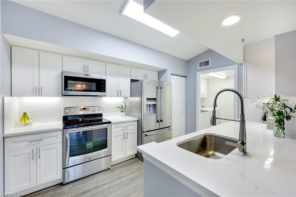 4670 Saint Croix LN 631 NAPLES, FL 34109