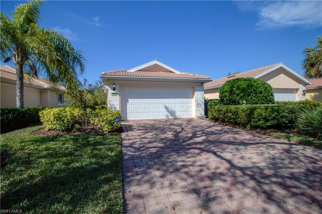 8685 Erice CT NAPLES, FL 34114