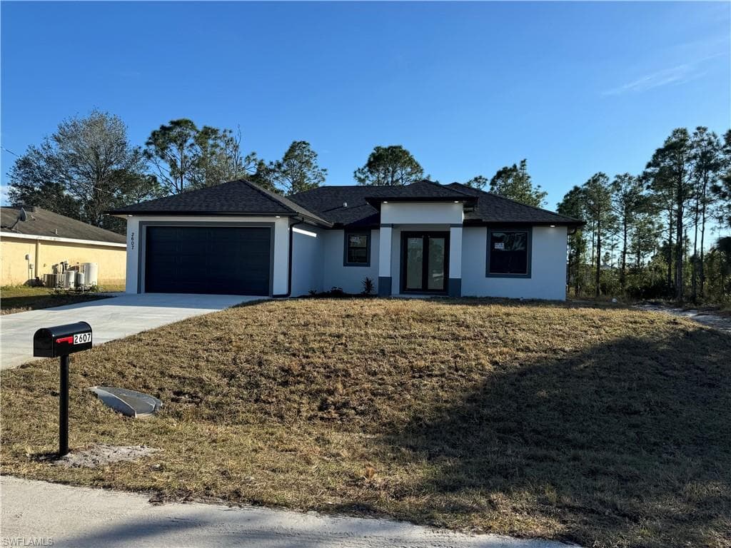 2607 35th ST SW LEHIGH ACRES, FL 33976