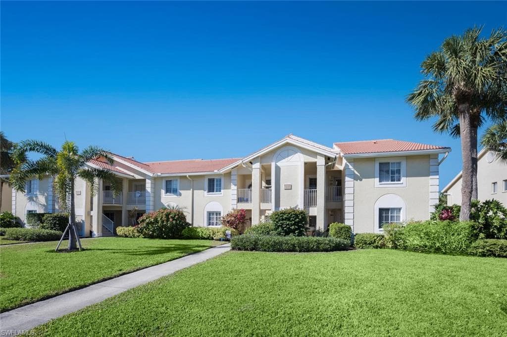 7767 Jewel LN 204 NAPLES, FL 34109