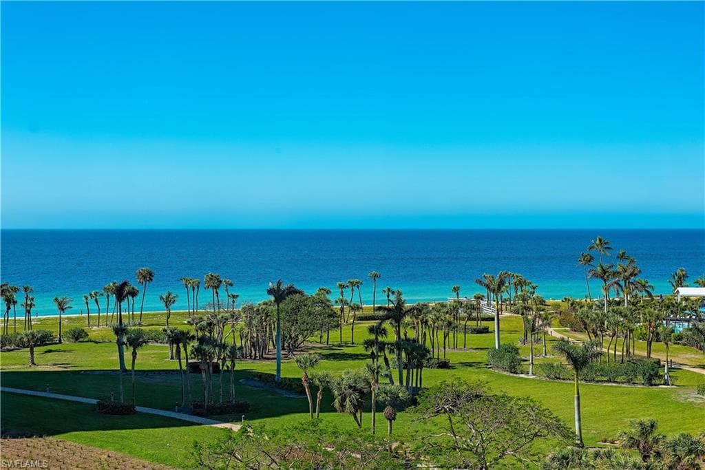 4151 Gulf Shore BLVD N 705 NAPLES, FL 34103