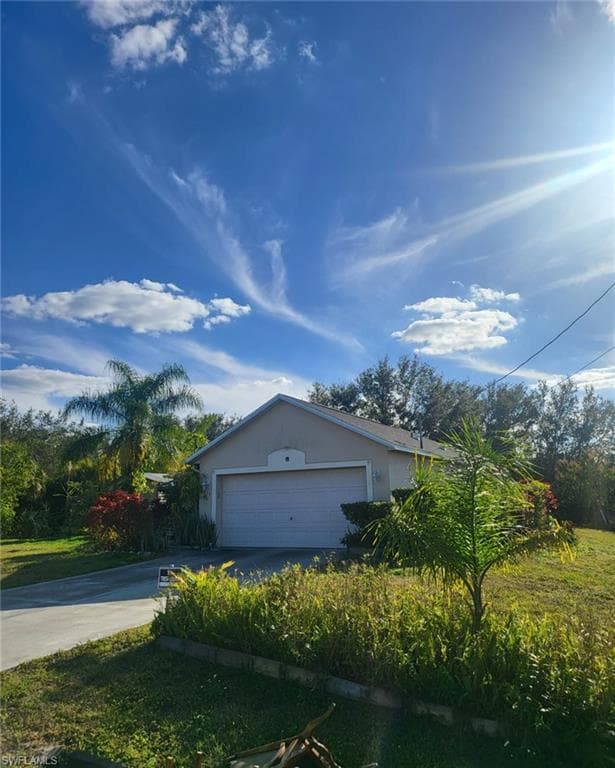 2015 Venice AVE N LEHIGH ACRES, FL 33971