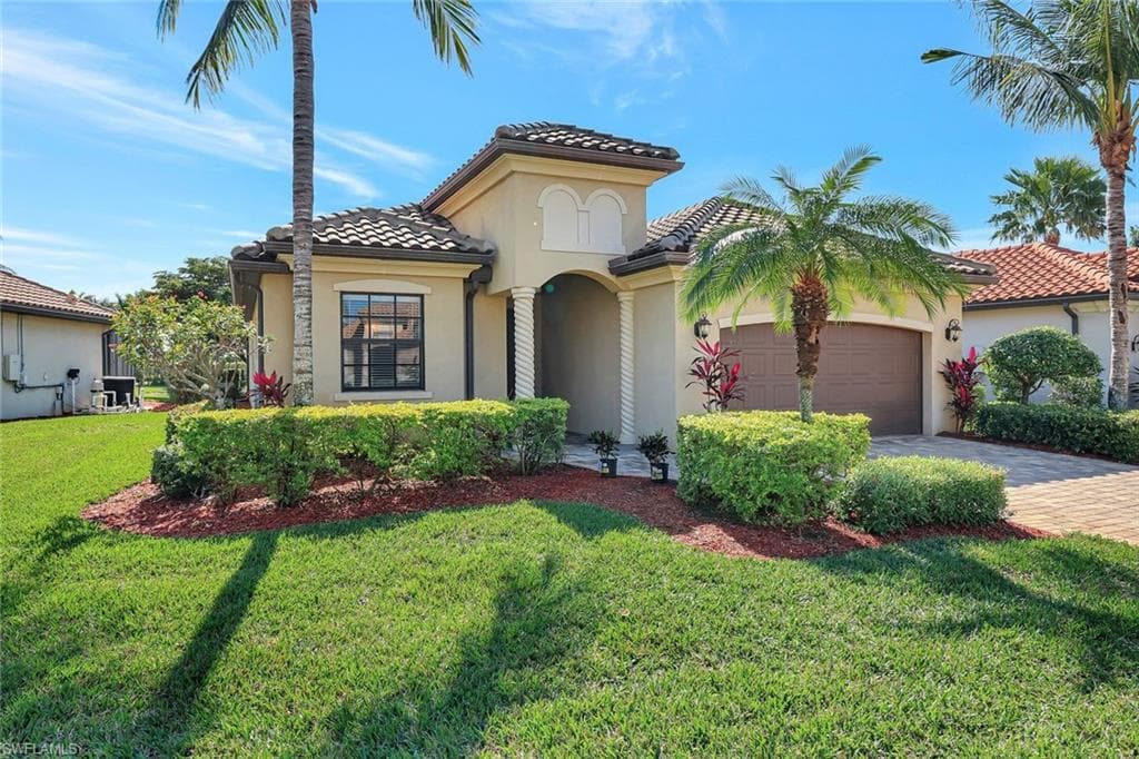 9272 Veneto PL 6 NAPLES, FL 34113