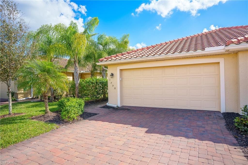 1798 Alameda DR NAPLES, FL 34120