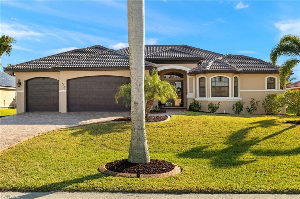 4825 SW 25th CT CAPE CORAL, FL 33914