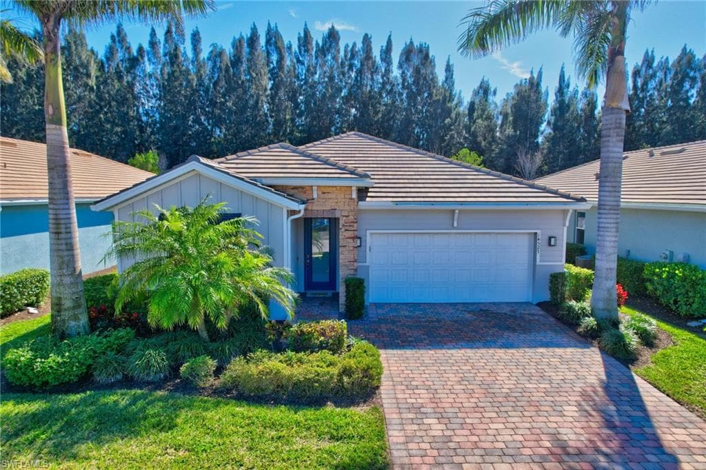 14527 Topsail DR NAPLES, FL 34114