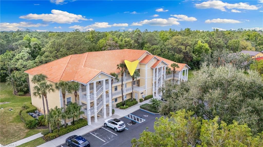 9165 Celeste DR 203 NAPLES, FL 34113