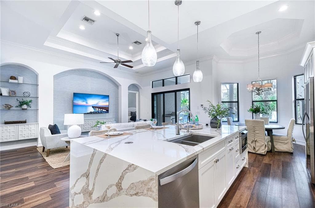 7307 Lantana CIR NAPLES, FL 34119
