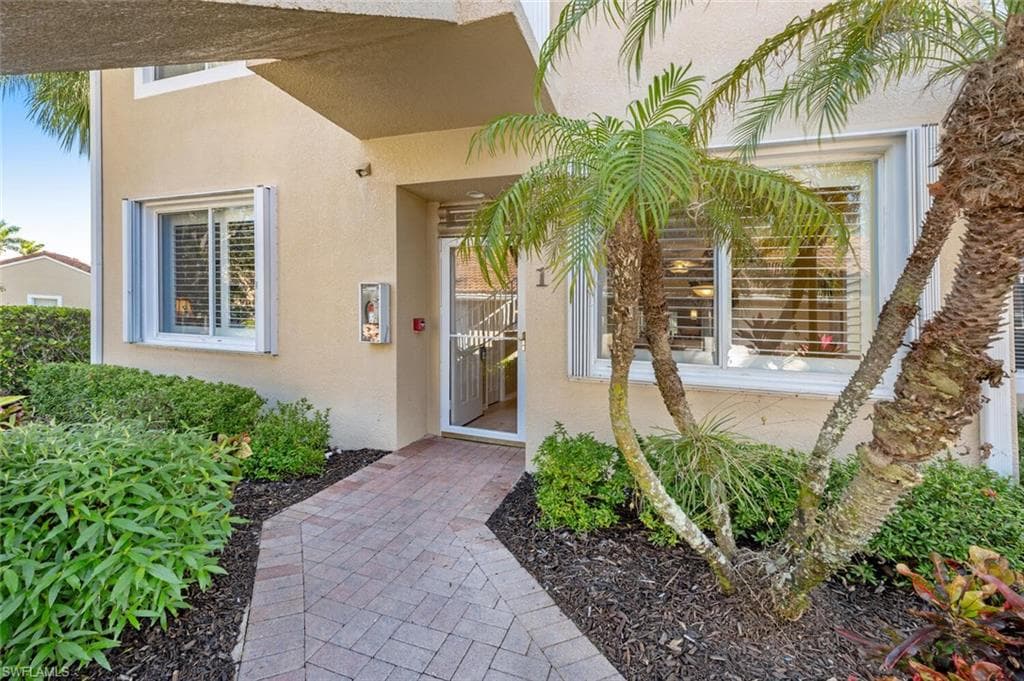 2347 Hidden Lake CT 7901 NAPLES, FL 34112