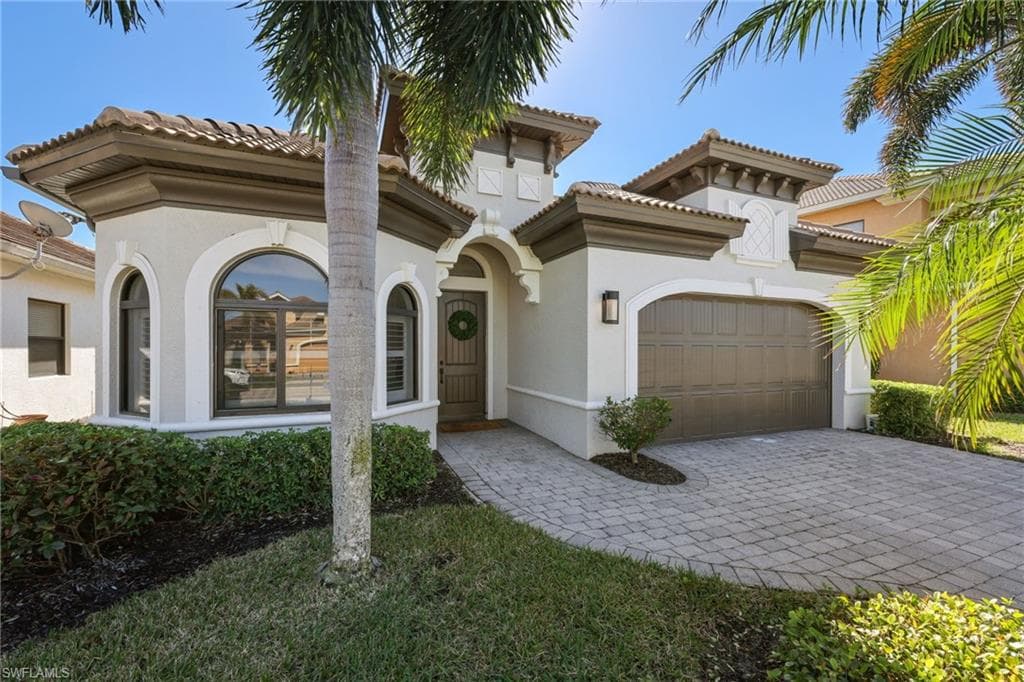 1419 Serrano CIR NAPLES, FL 34105