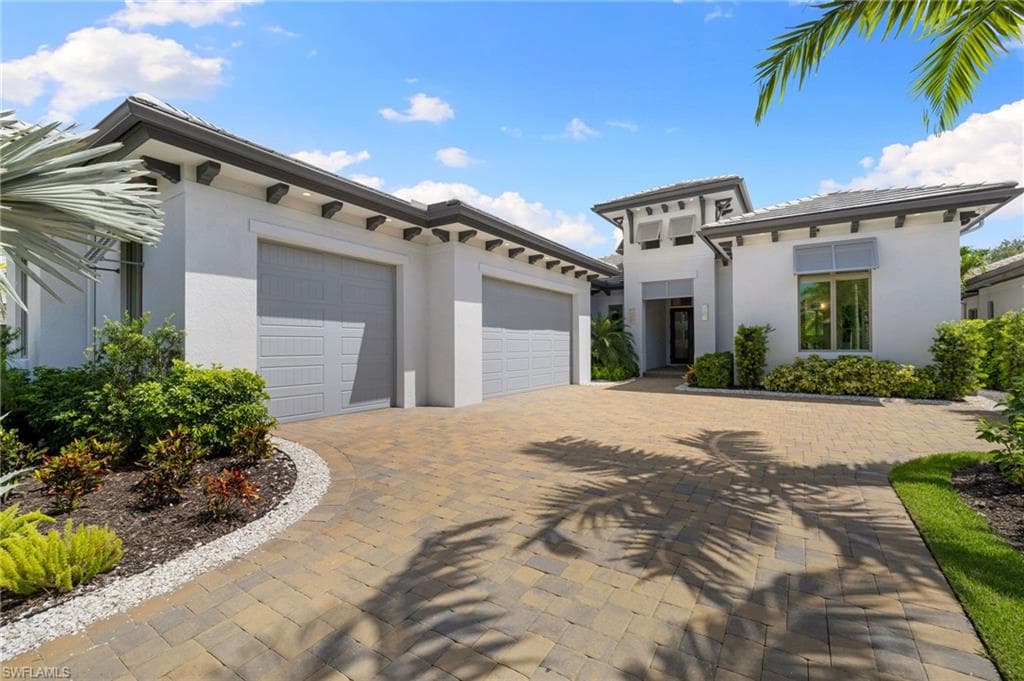 19925 Montserrat LN ESTERO, FL 33928