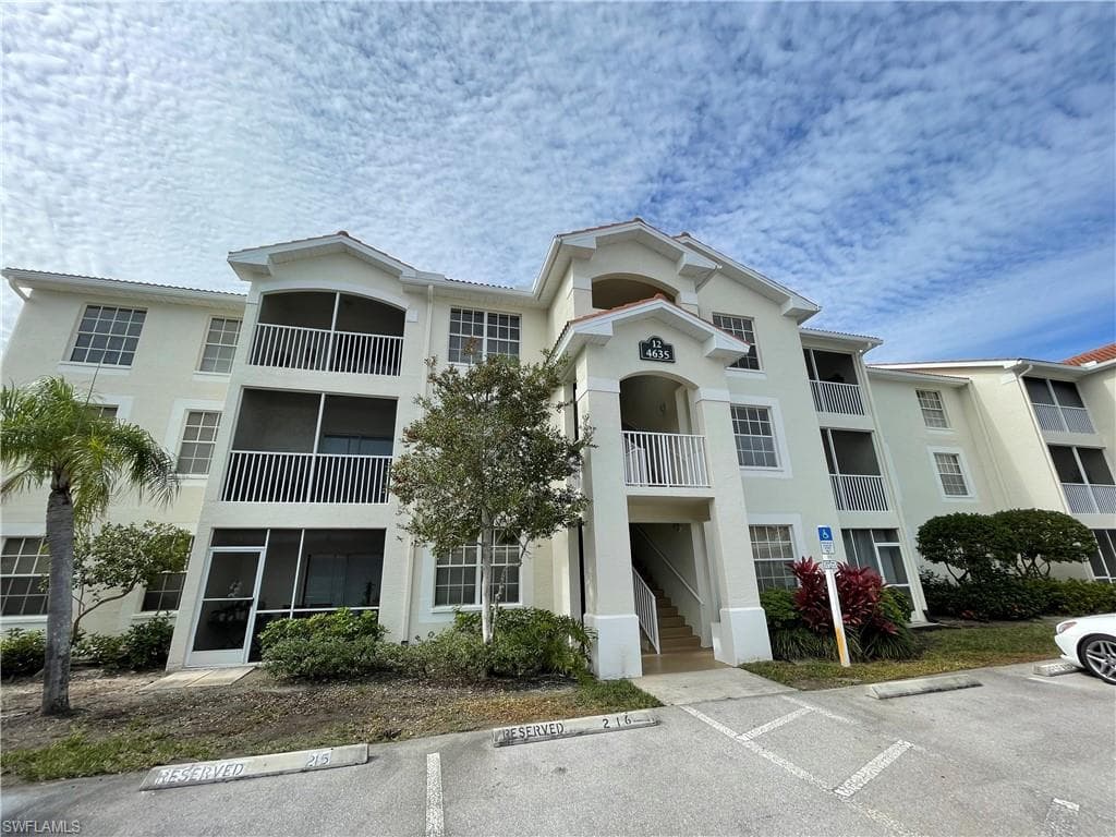 4635 Saint Croix LN 1214 NAPLES, FL 34109