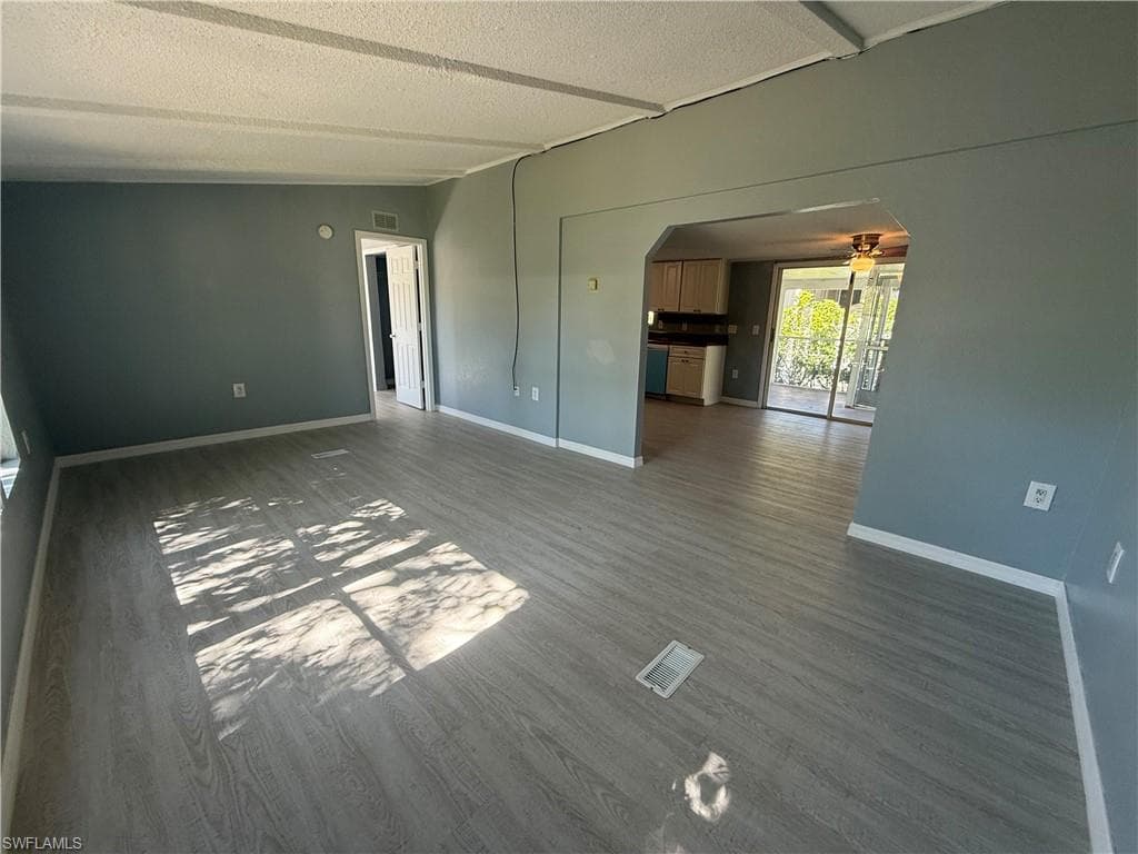 21 Ocho Rios ST B NAPLES, FL 34114