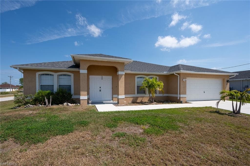1001 NE 39th TER CAPE CORAL, FL 33909