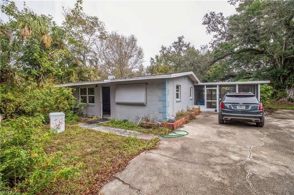 1543 Billie ST FORT MYERS, FL 33916