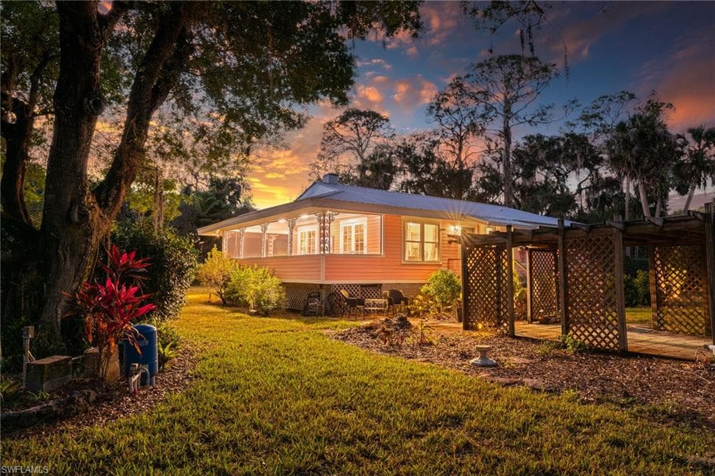 17520 Taylor RD ALVA, FL 33920