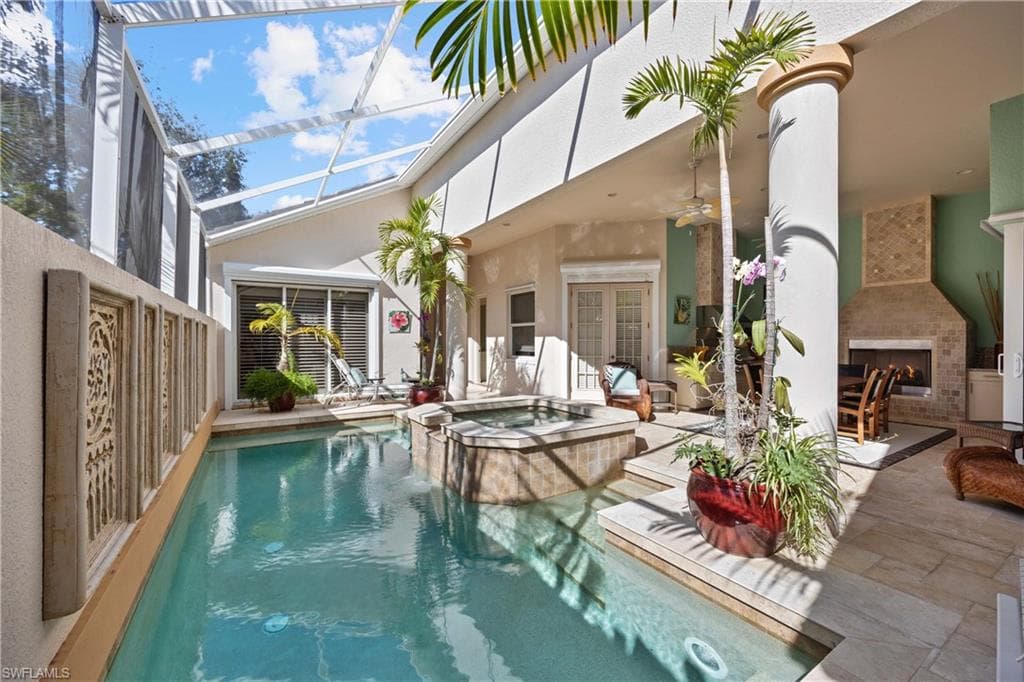 376 Mallory CT NAPLES, FL 34110