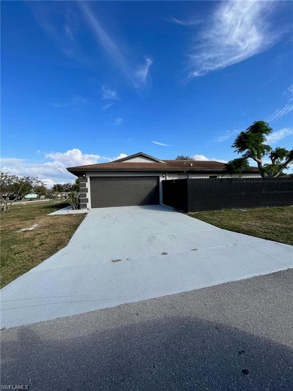 1402 SE 34th ST b CAPE CORAL, FL 33904