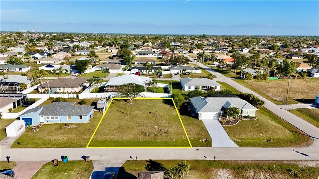 3011 SW 7th AVE CAPE CORAL, FL 33914