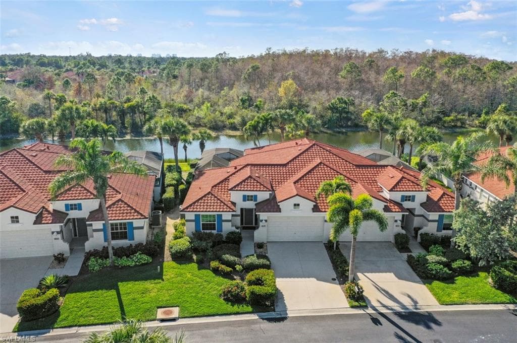 10315 Cape Roman RD 101 BONITA SPRINGS, FL 34135