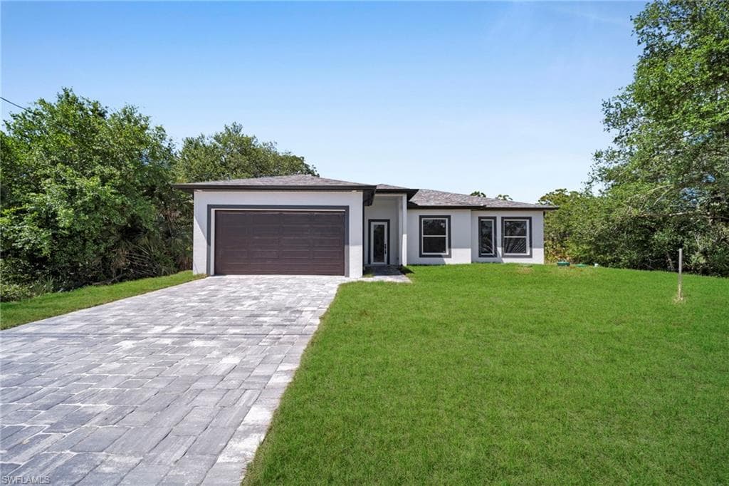406 Columbus BLVD S LEHIGH ACRES, FL 33974