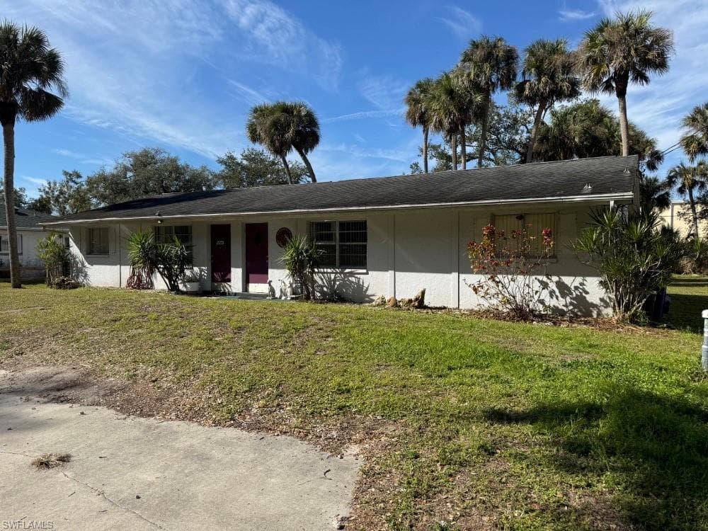 1863 & 1865 Lavonia LN NORTH FORT MYERS, FL 33917