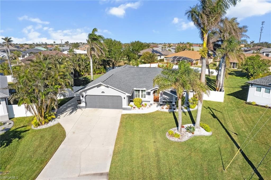 1801 SW 46th TER CAPE CORAL, FL 33914