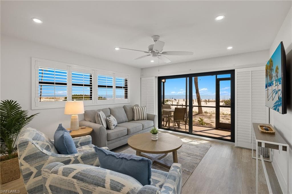 2230 Camino Del Mar DR 4D1 SANIBEL, FL 33957