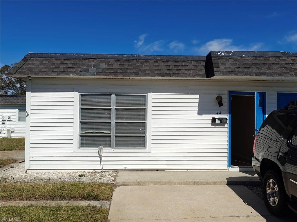 44 Hamlin CT LEHIGH ACRES, FL 33936