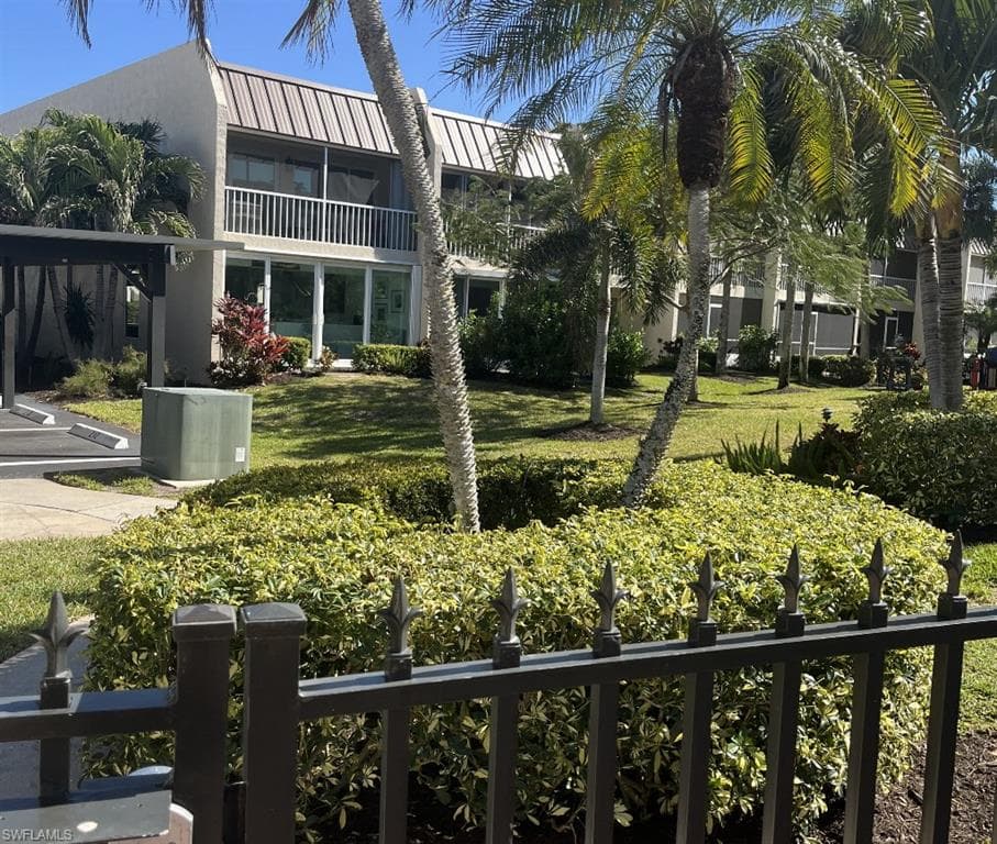 800 River Point DR 540 NAPLES, FL 34102