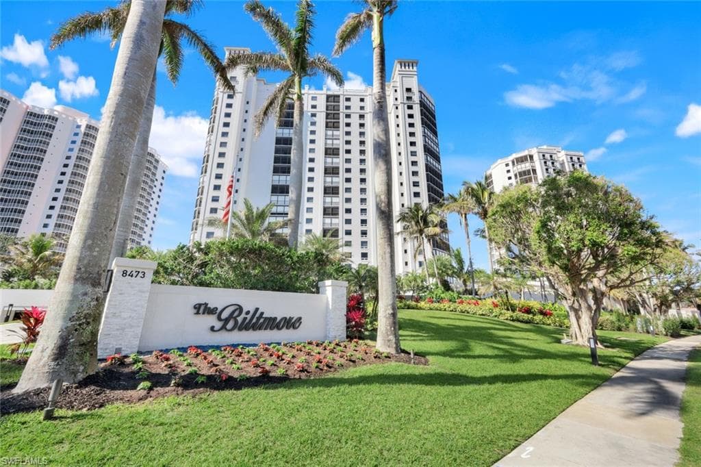 8473 Bay Colony DR 1901 NAPLES, FL 34108
