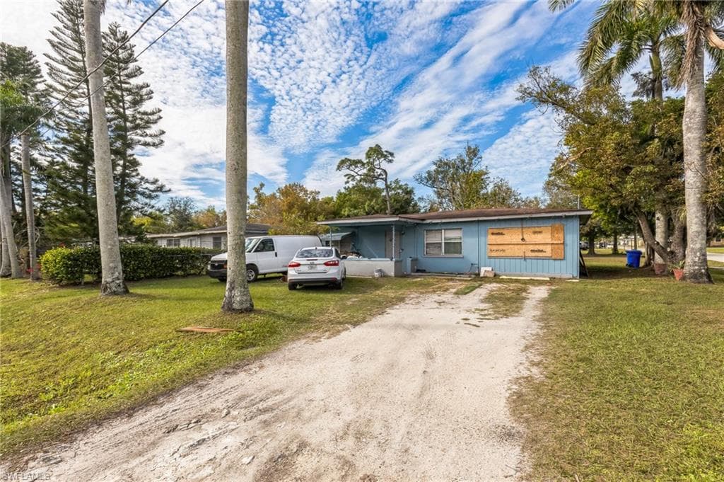 702 Prospect AVE FORT MYERS, FL 33905