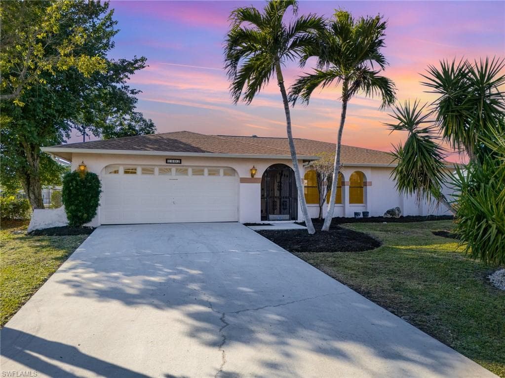 1402 Vendome CT CAPE CORAL, FL 33904