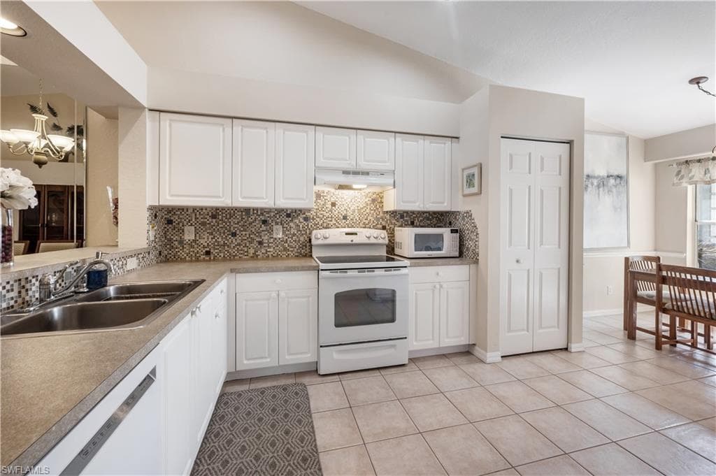 1765 Royal CIR 1501 NAPLES, FL 34112