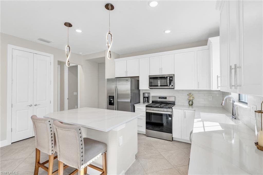 17498 Caravita LN FORT MYERS, FL 33913