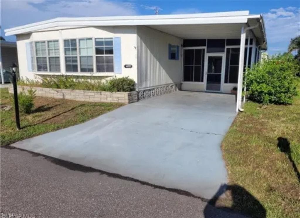 14727 Patrick Henry RD NORTH FORT MYERS, FL 33917