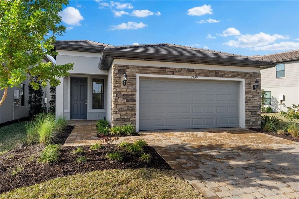 2159 Yellowfin CIR NAPLES, FL 34114
