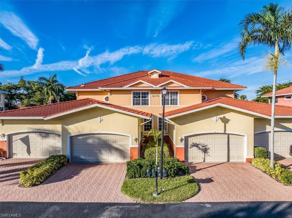 5370 Park RD 2 FORT MYERS, FL 33908