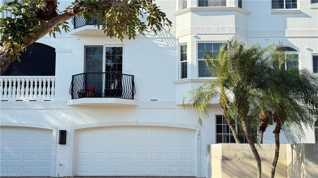 391 4th ST S 401 NAPLES, FL 34102