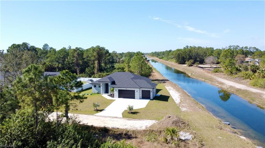 2811 Connie AVE N LEHIGH ACRES, FL 33971