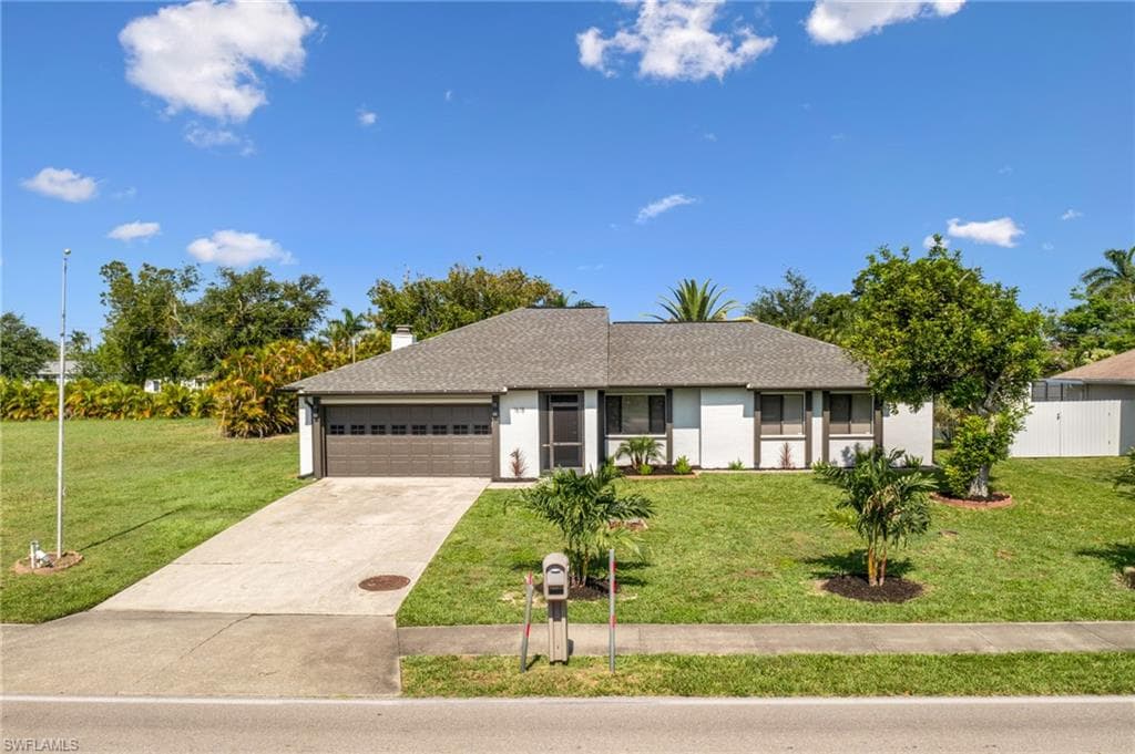 1618 Country Club BLVD CAPE CORAL, FL 33990