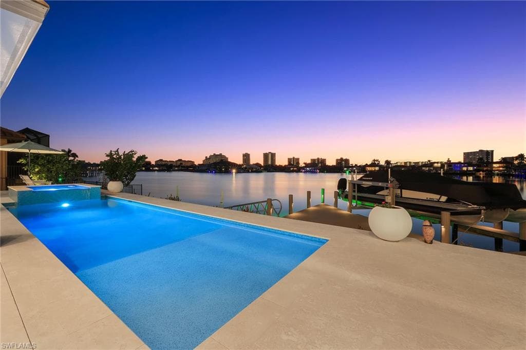 40 Primrose CT MARCO ISLAND, FL 34145