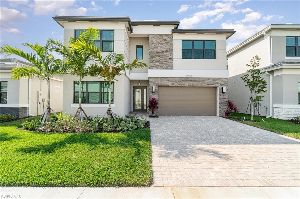 20587 Fair Oak LN ESTERO, FL 33928