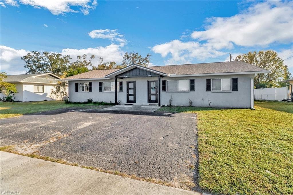 4454/4458 Frankie CT FORT MYERS, FL 33903