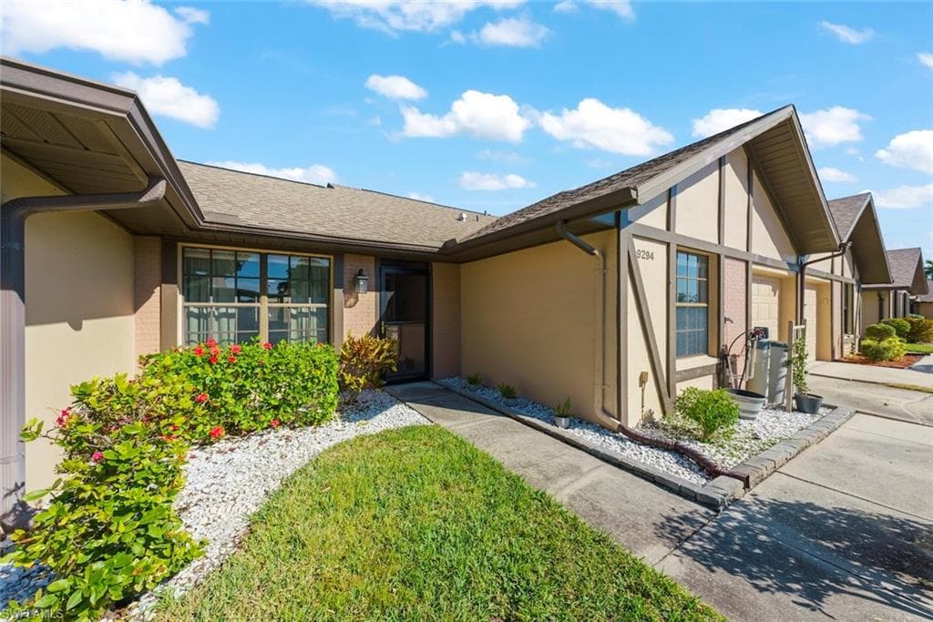 9294 Lennex LN FORT MYERS, FL 33919