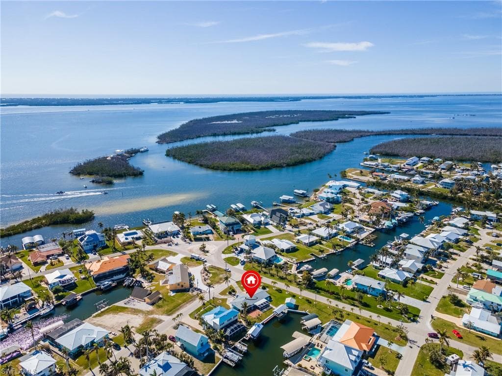 3678 Rita LN ST. JAMES CITY, FL 33956