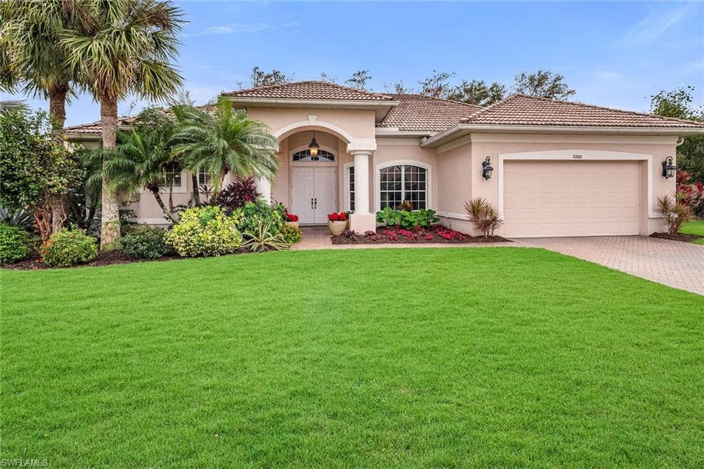 12880 Silverthorn CT BONITA SPRINGS, FL 34135
